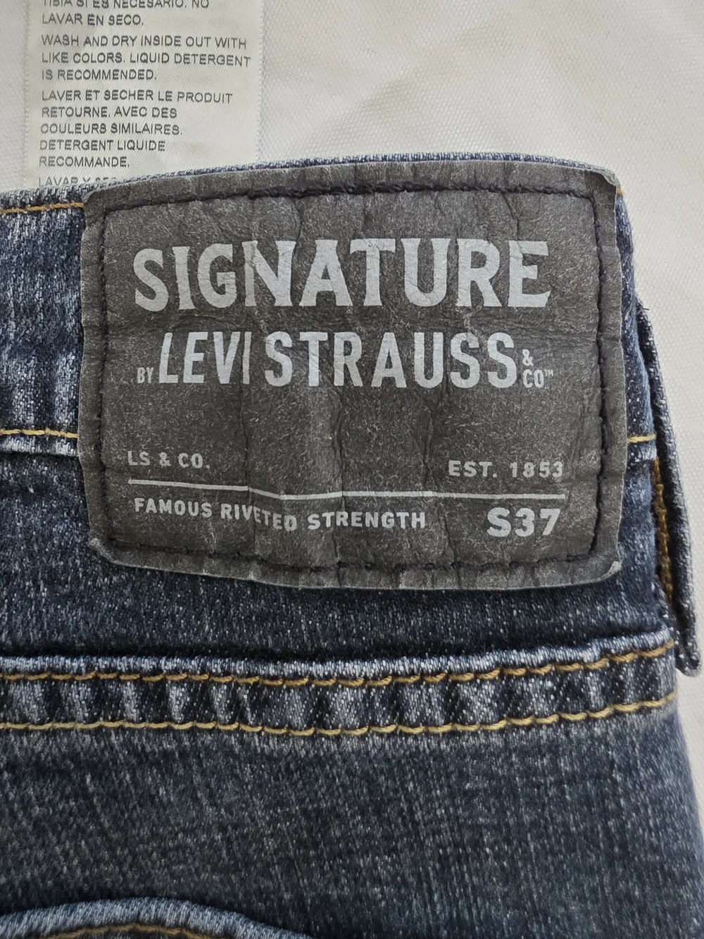 Signature By Levi Denims Slim Straight Fit Blue Stone Wash Jeans Men W40 L30